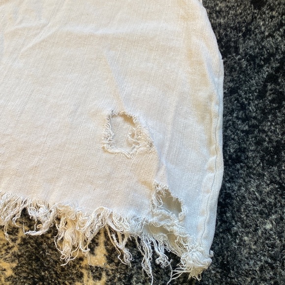 Distressed Linen Top - Picture 7 of 10